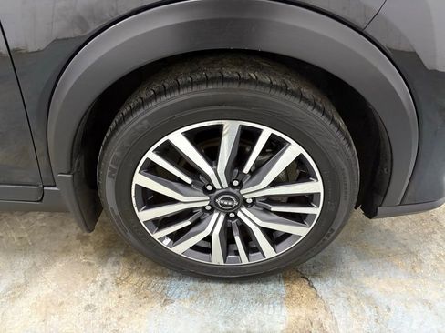 Used 2023 Nissan Kicks SR w/ SR Premium Package image 19