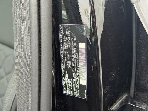 Certified 2025 Volvo XC90 B6 Plus AWD/4WD image 25