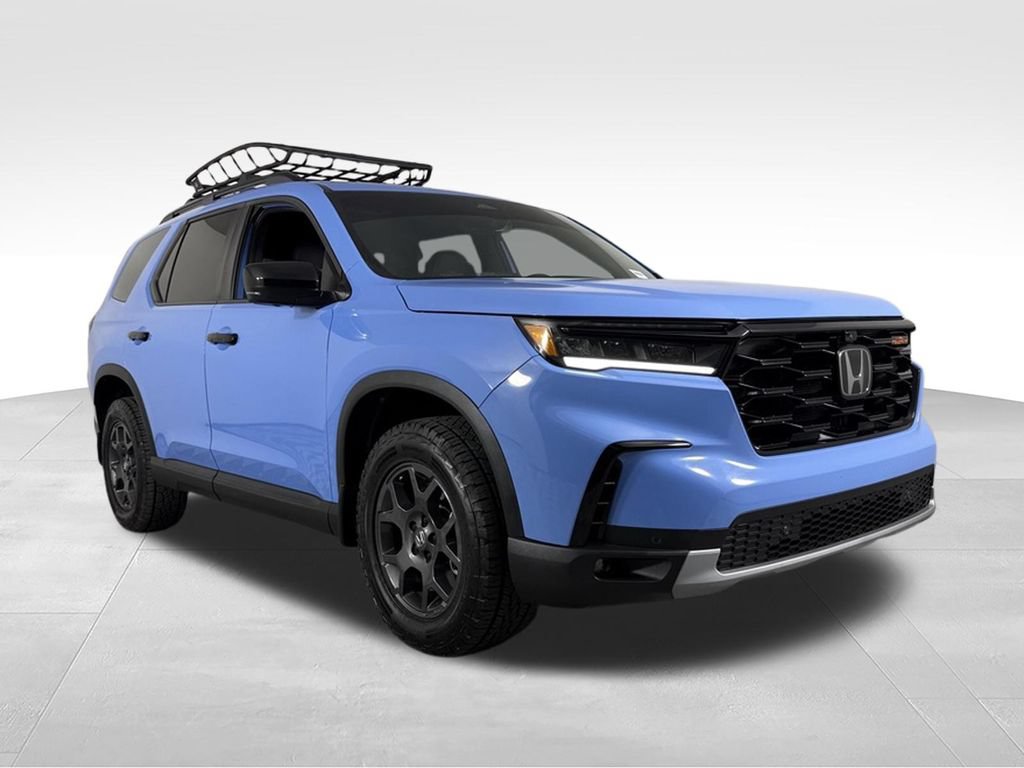 Used 2023 Honda Pilot TrailSport image 4