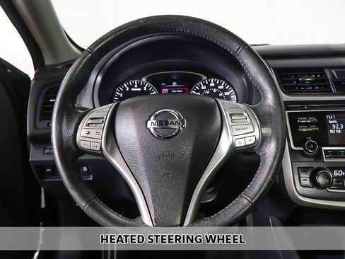 Used 2017 Nissan Altima 2.5 SL w/ Moonroof Package image 7