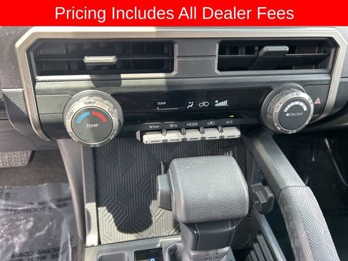 Used 2025 Toyota 4Runner SR5 AWD/4WD image 11