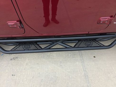 Used 2021 Jeep Wrangler Unlimited Islander image 5