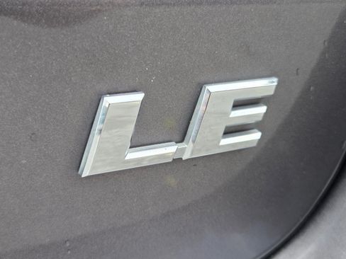 Used 2015 Toyota Highlander Plus FWD image 15