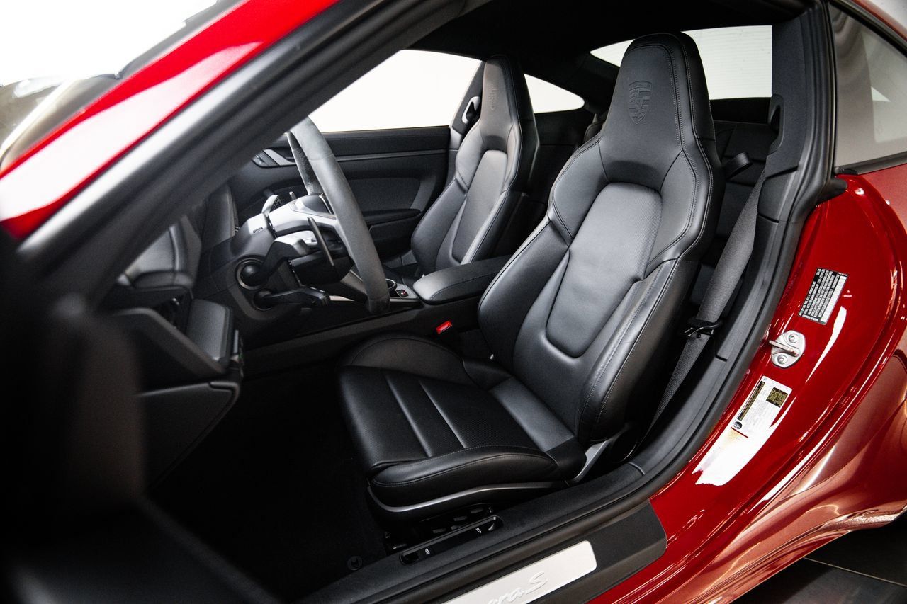 Certified 2025 Porsche 911 Carrera S RWD image 5