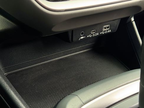 Used 2024 Subaru Crosstrek 2.0i Premium image 33