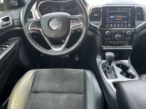 Used 2021 Jeep Grand Cherokee Laredo X AWD/4WD image 9
