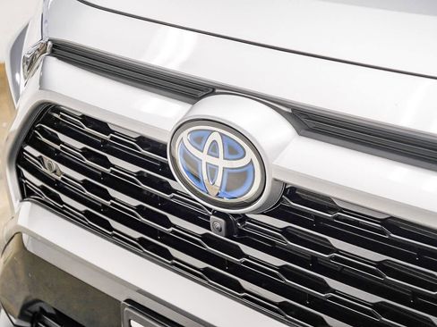 Used 2024 Toyota RAV4 XSE w/ Advanced Technology Package image 9