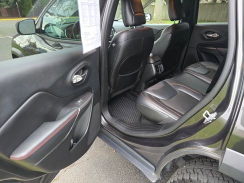 Used 2014 Jeep Cherokee Trailhawk w/ Trailer Tow Group image 19