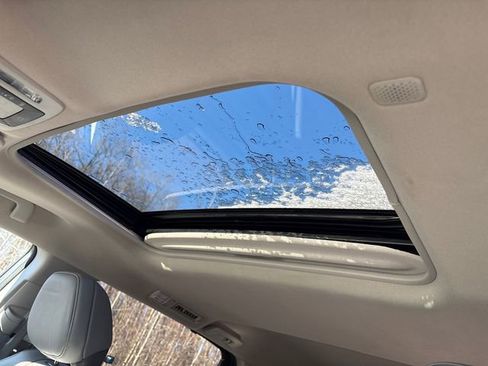 Used 2024 Toyota Sienna XLE image 37