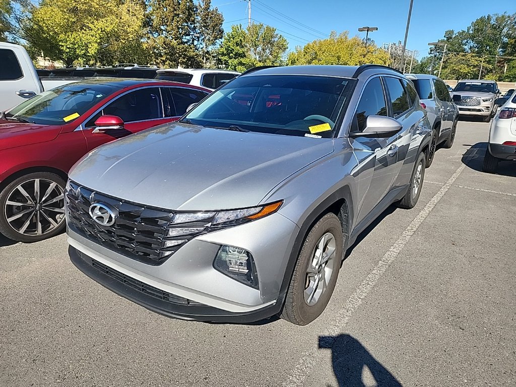 Used 2024 Hyundai Tucson SEL FWD image 2