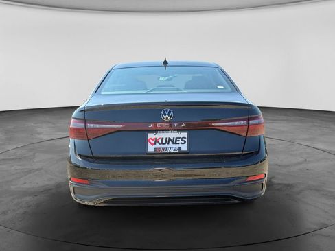Used 2025 Volkswagen Jetta S FWD image 8