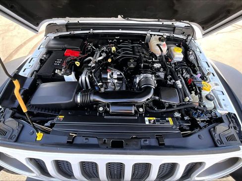 Used 2022 Jeep Wrangler Unlimited Rubicon image 13