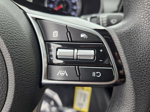 Used 2024 Kia Forte LXS image 16