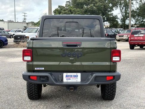 Used 2022 Jeep Gladiator Sport AWD/4WD image 5