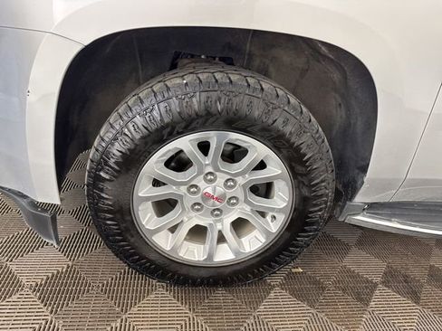 Used 2020 GMC Yukon SLT w/ Open Road Package AWD/4WD image 35