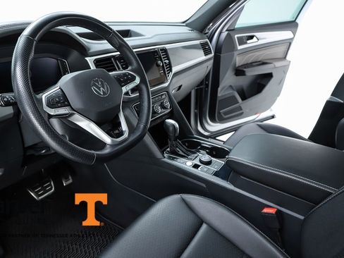 Used 2023 Volkswagen Atlas Cross Sport SEL R-Line AWD/4WD image 58