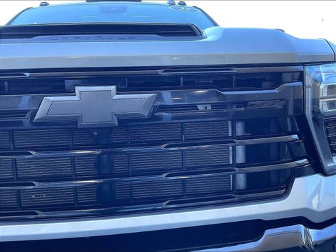 Used 2025 Chevrolet Silverado 2500 LTZ w/ Trail Boss Package AWD/4WD image 33