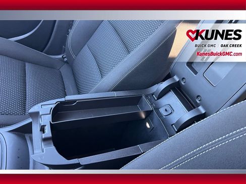 Used 2024 GMC Terrain SLE image 28