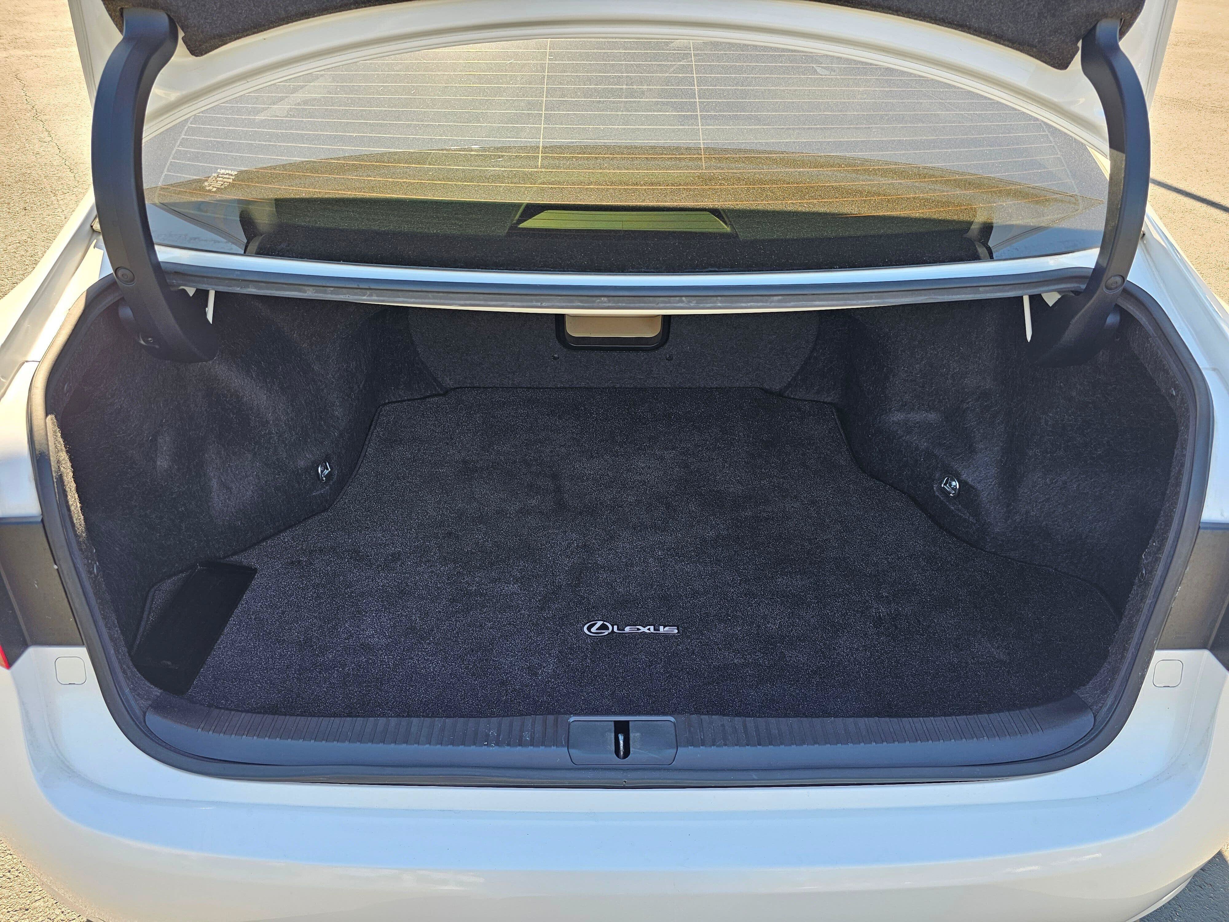 Used 2015 Lexus ES 350 w/ Luxury Package FWD image 14