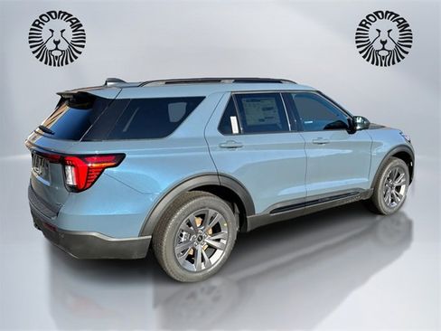 New 2026 Ford Explorer Active w/ Active Comfort Package image 5
