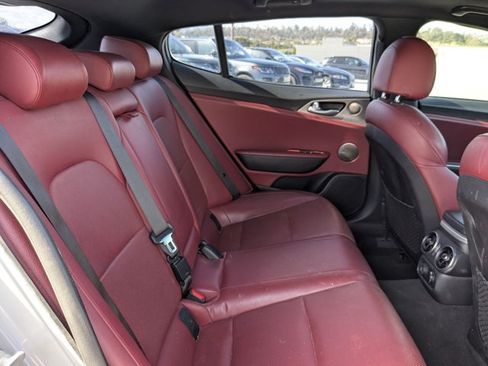 Used 2018 Kia Stinger GT1 RWD image 16