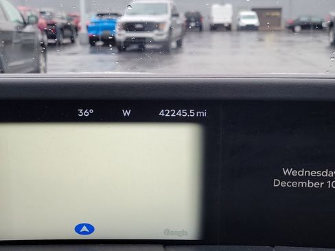 Certified 2024 Lincoln Nautilus Reserve w/ Equipment Group 202A image 26