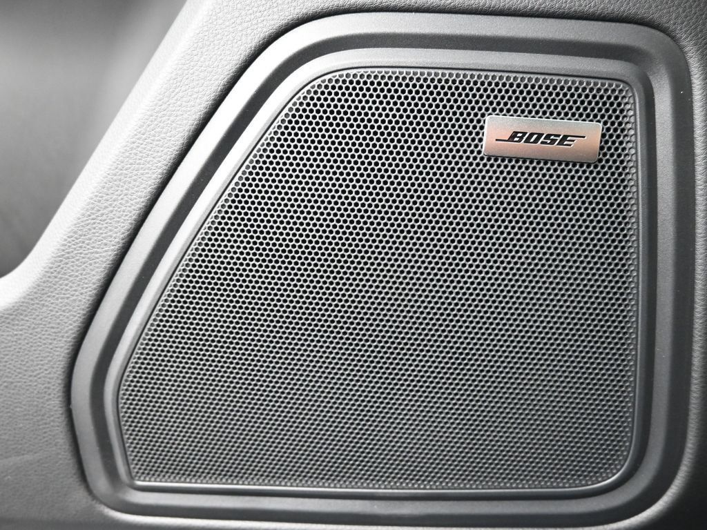 Certified 2026 Porsche Macan AWD/4WD image 17