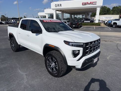Used 2023 GMC Canyon AT4 w/ AT4 Premium Package AWD/4WD image 8