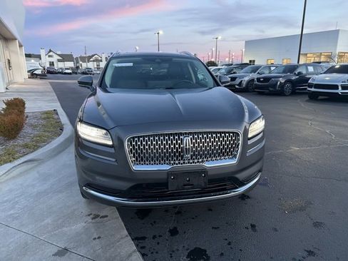 Used 2022 Lincoln Nautilus Reserve w/ Equipment Group 201A image 8