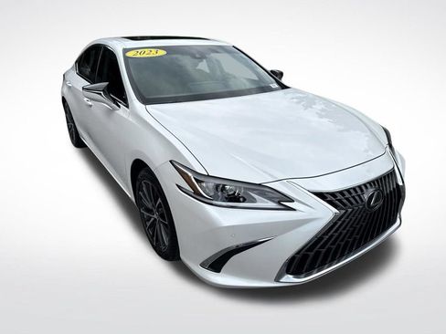 Used 2023 Lexus ES 350 w/ Premium Package FWD image 3