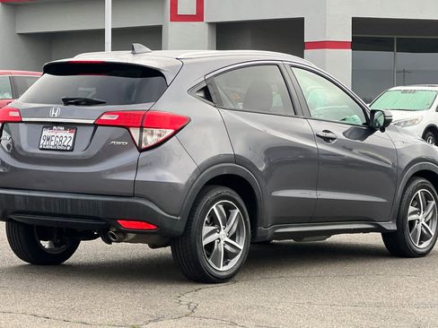 Used 2021 Honda HR-V EX image 2