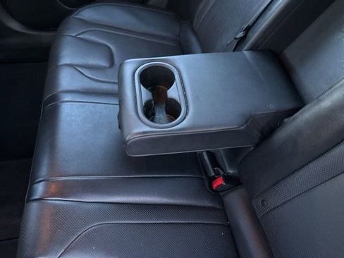 Used 2022 Hyundai Elantra Limited image 36