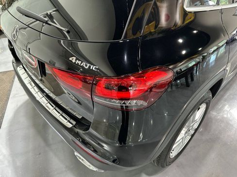 Used 2021 Mercedes-Benz GLA 250 4MATIC image 26