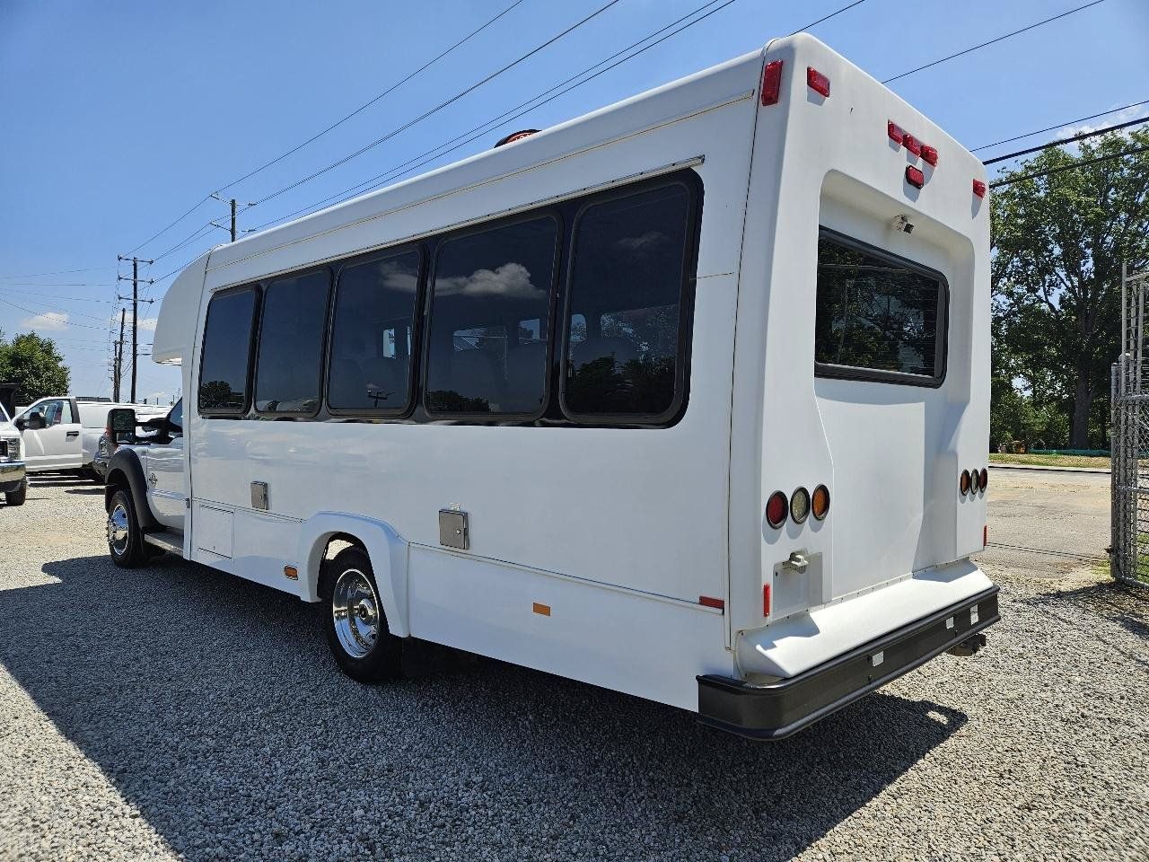 Used 2012 Ford F450 XL w/ PWR Equipment Group RWD image 3