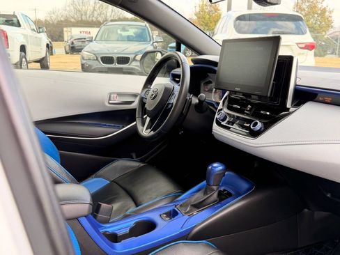 Used 2020 Toyota Corolla SE w/ SE Premium Package image 35