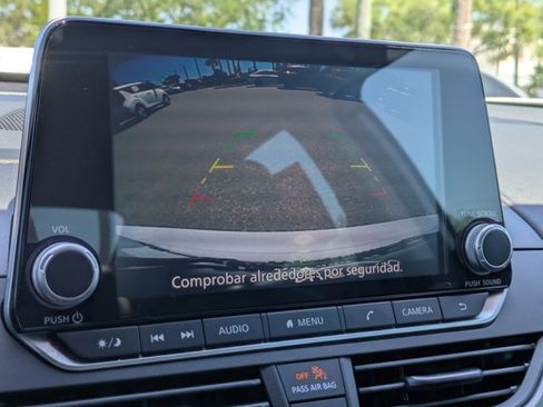 Certified 2025 Nissan Altima 2.5 SR FWD image 21