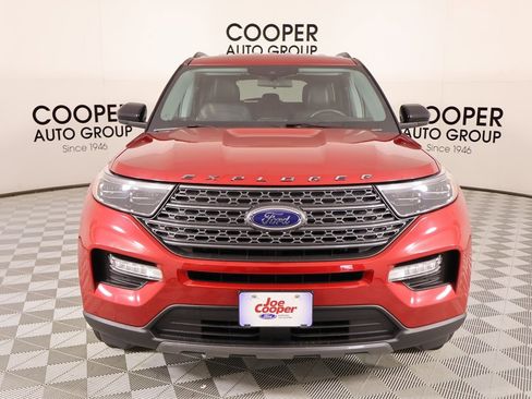 Used 2022 Ford Explorer XLT w/ Equipment Group 202A image 10