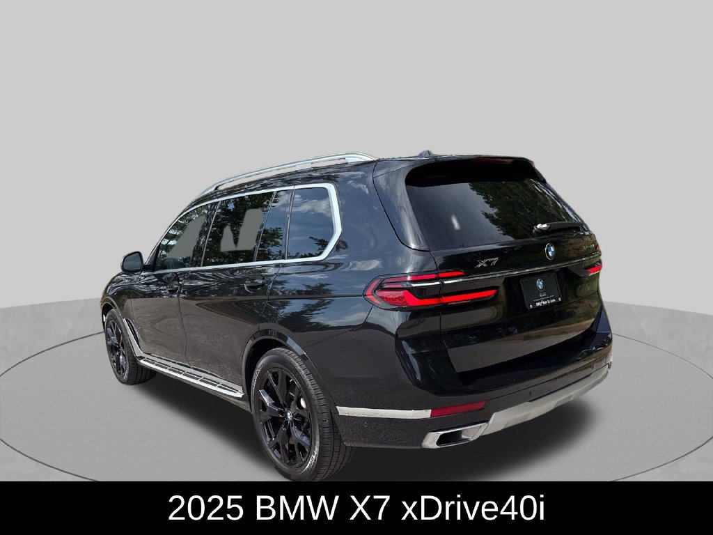 Used 2025 BMW X7 xDrive40i AWD/4WD image 3