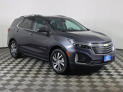 Used 2022 Chevrolet Equinox Premier image 2