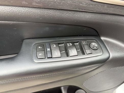 Used 2017 Jeep Grand Cherokee Laredo w/ Quick Order Package 2BE image 13