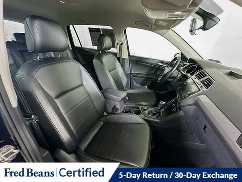 Used 2018 Volkswagen Tiguan SE image 28