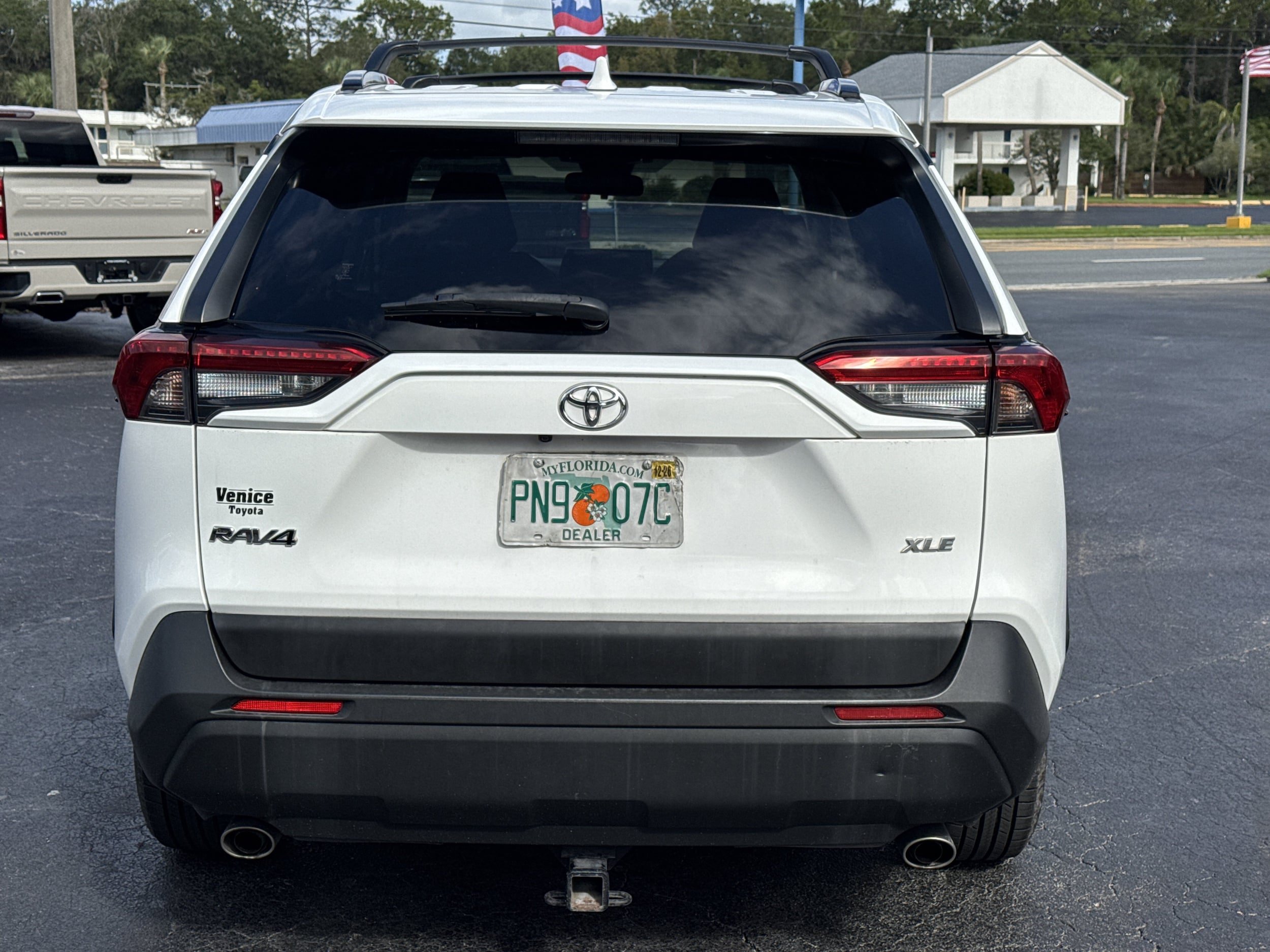 Used 2019 Toyota RAV4 XLE FWD image 8