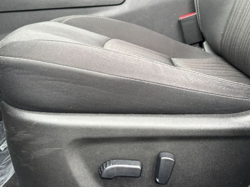 Used 2025 Nissan Altima 2.5 SV image 28