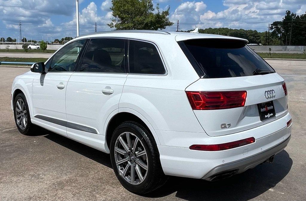 Used 2018 Audi Q7 3.0T Prestige AWD/4WD image 3