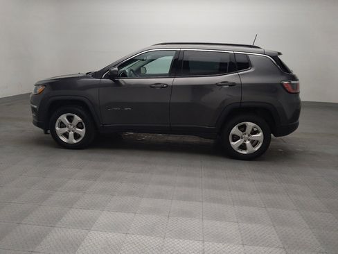 Used 2019 Jeep Compass Latitude w/ Cold Weather Group AWD/4WD image 3