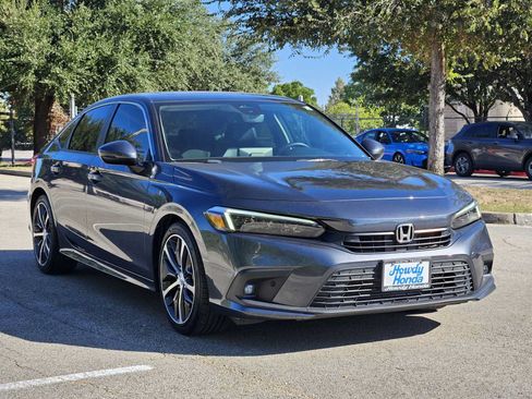 Used 2024 Honda Civic Touring image 3