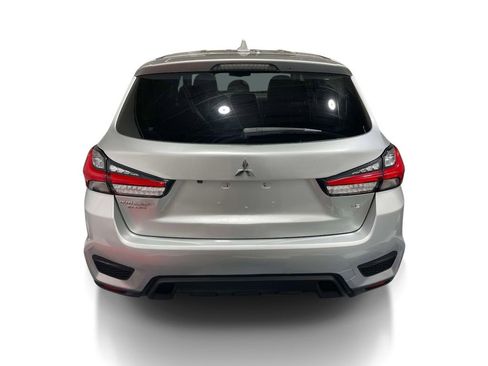 Used 2022 Mitsubishi Outlander Sport SE FWD image 3