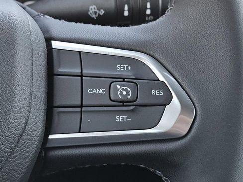 New 2026 Jeep Compass Latitude image 17