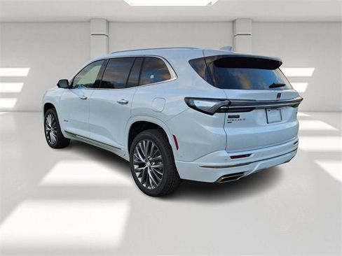 New 2026 Buick Enclave Avenir w/ Super Cruise Package image 3