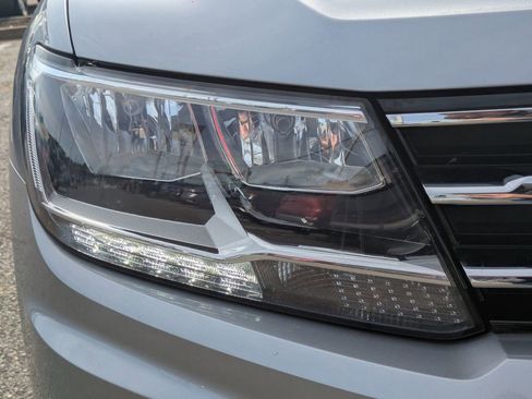 Certified 2021 Volkswagen Tiguan S image 10